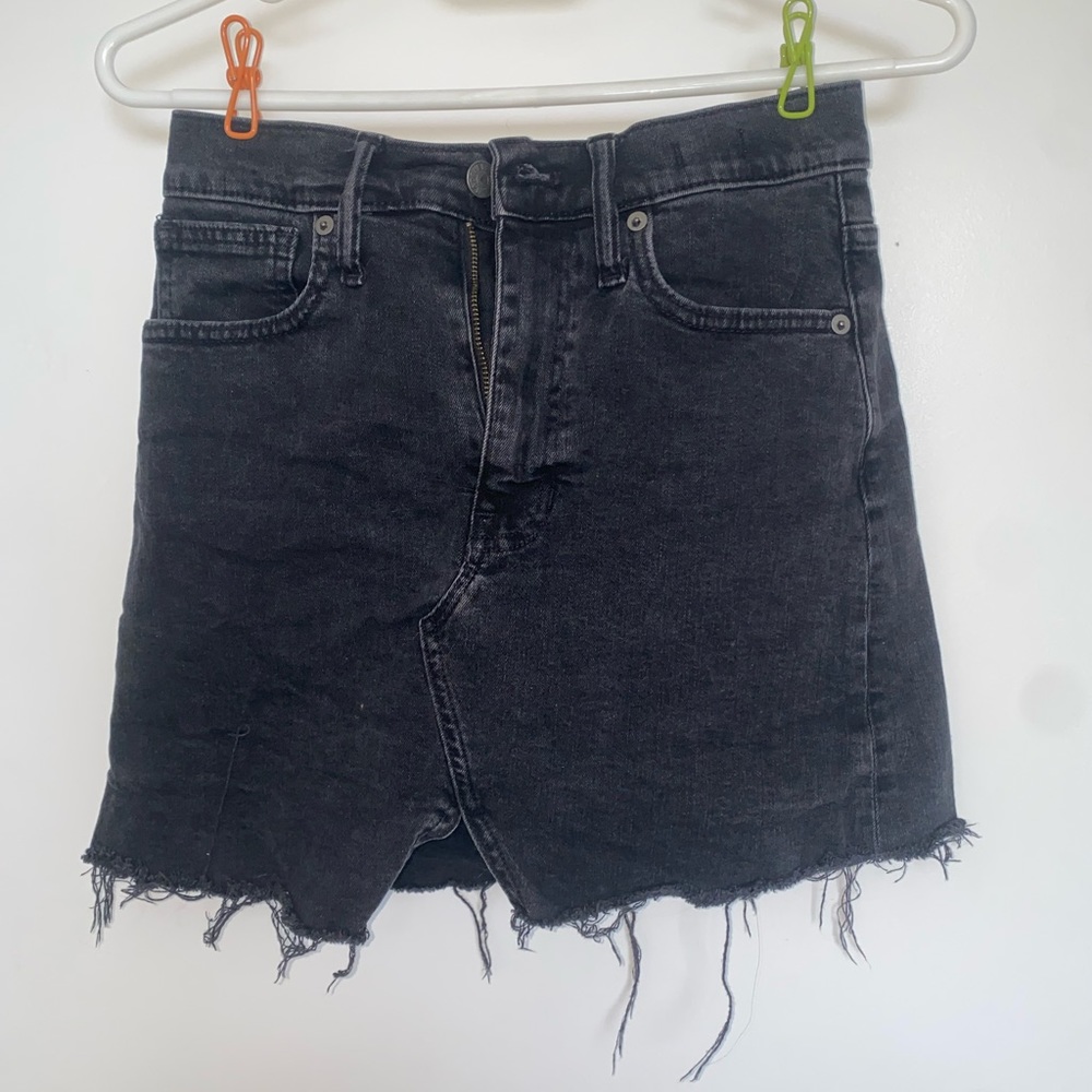 Madewell black denim skirt size 25